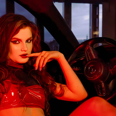 Fashion-фотосесія з авто Харків — чуттєвий образ у червоному