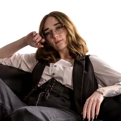 Студійна фотосесія Харків — smart-casual портрет