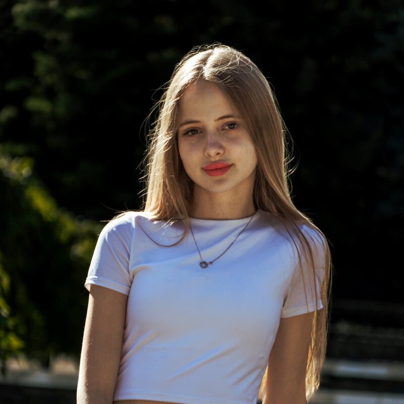 Літня фотосесія в Харкові: зелень, довгий день і як приборкати спеку