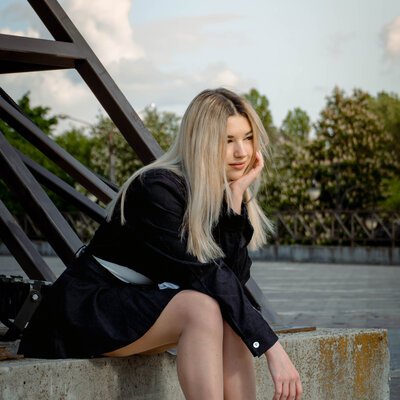 Фотосесія біля Ейфелевої вежі в Харкові — стильний портрет на оглядовому майданчику — фото 11