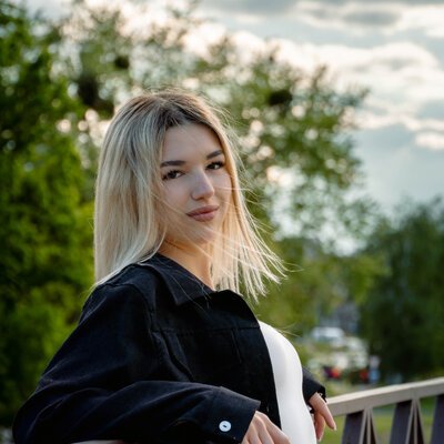 Фотосесія біля Ейфелевої вежі в Харкові — стильний портрет на оглядовому майданчику — фото 24