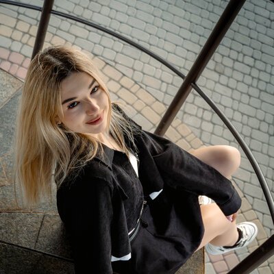 Фотосесія біля Ейфелевої вежі в Харкові — стильний портрет на оглядовому майданчику — фото 40