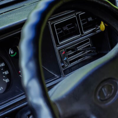 Ретрофотосесія з ВАЗ-2107 — вечірня зйомка авто й портрет — фото 8